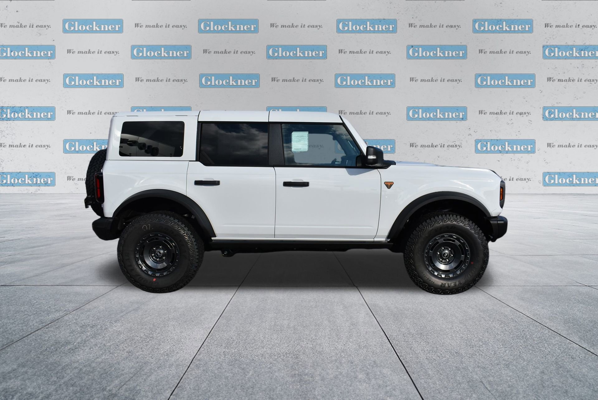 New 2025 Ford Bronco Badlands image 9