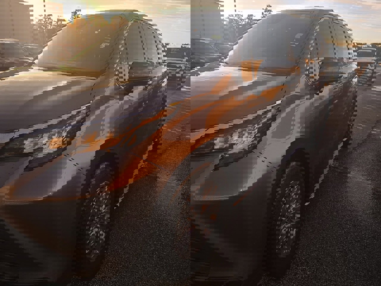 Used 2022 Toyota Sienna LE