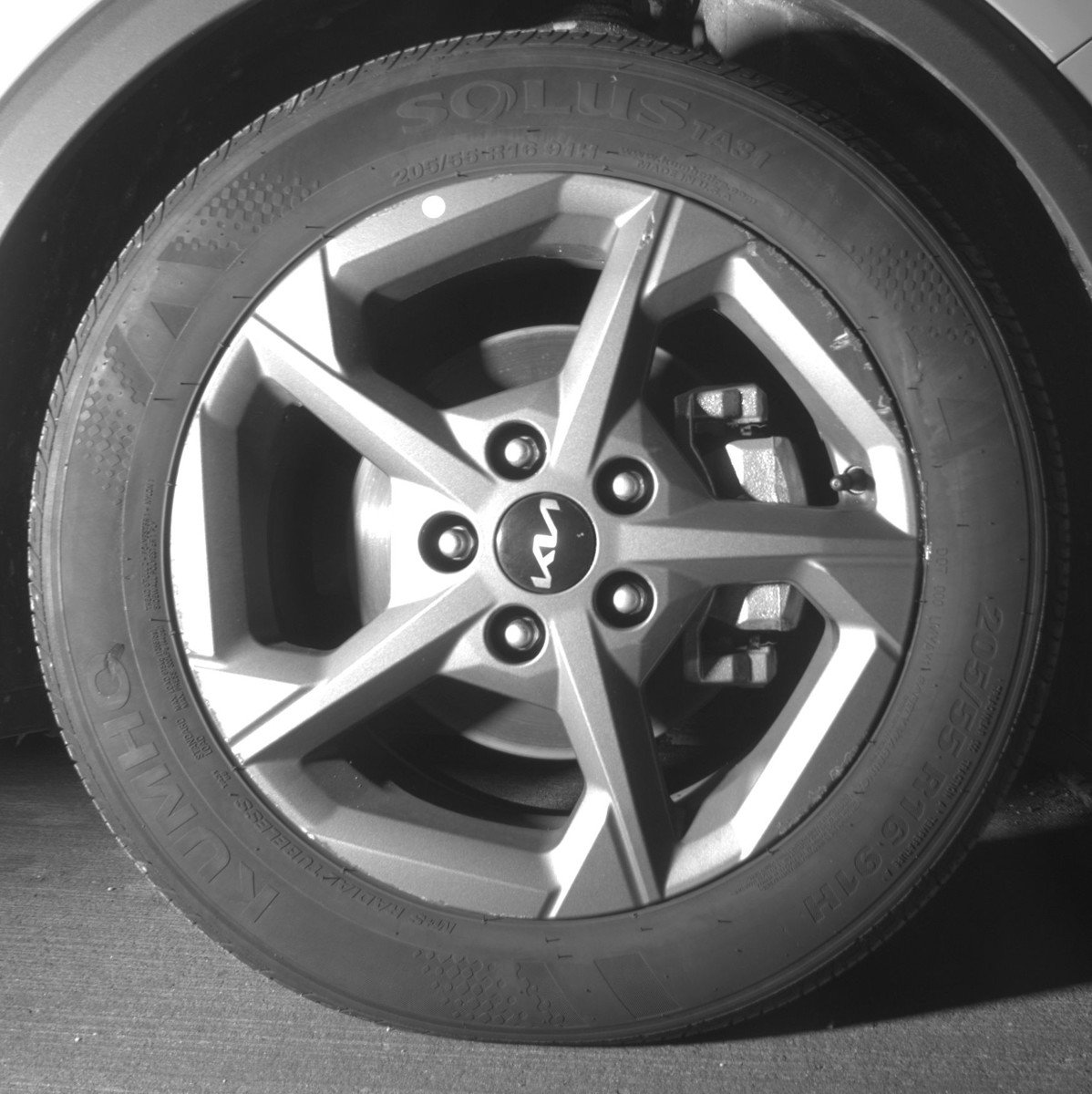 Used 2025 Kia K4 LXS image 13