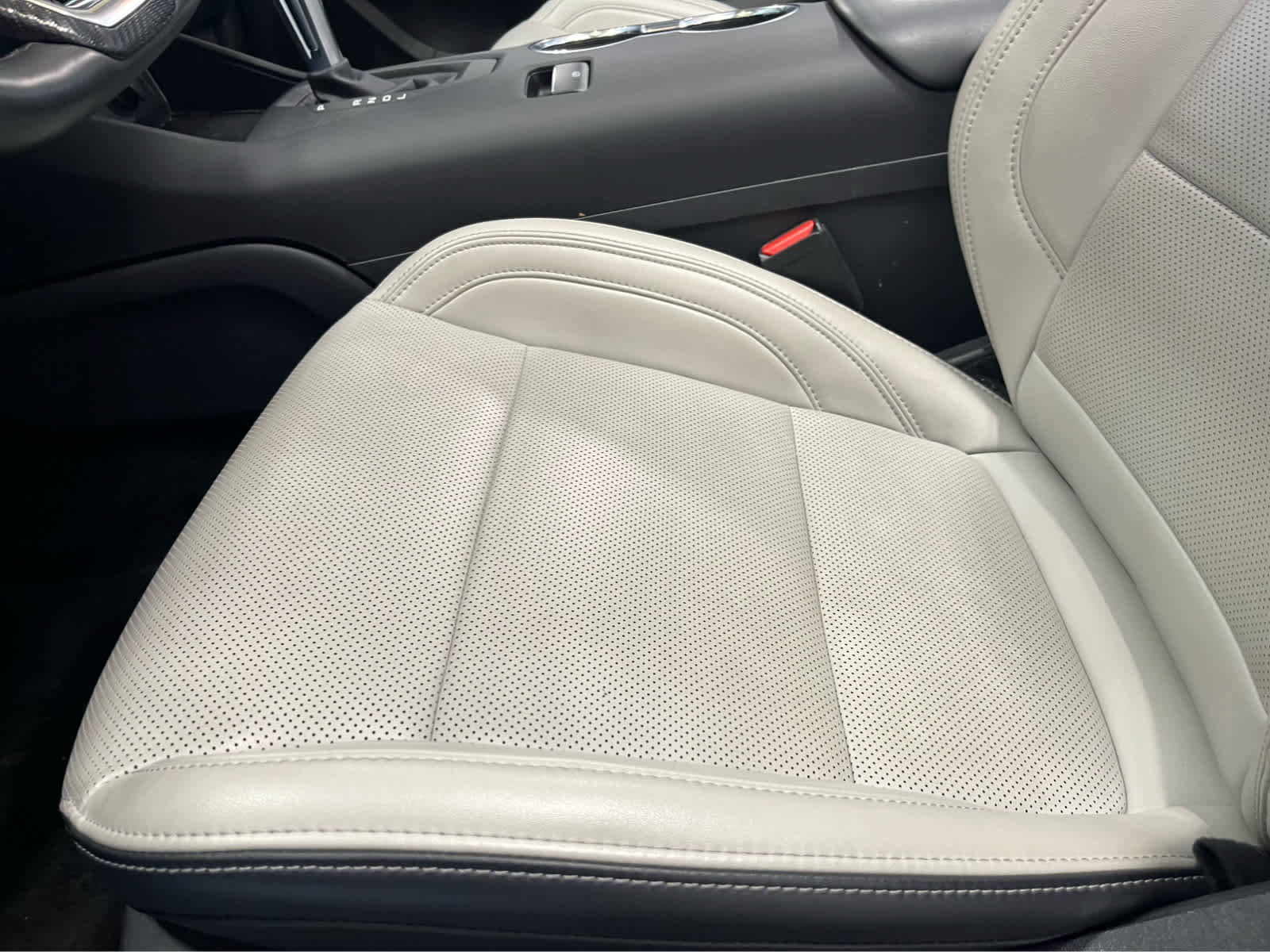 Used 2025 Ford Mustang Premium image 20