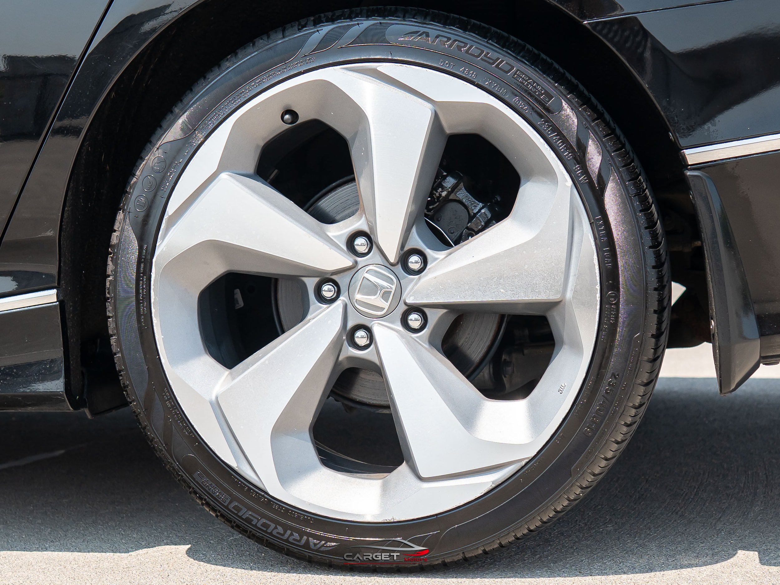 Used 2018 Honda Accord Touring image 11