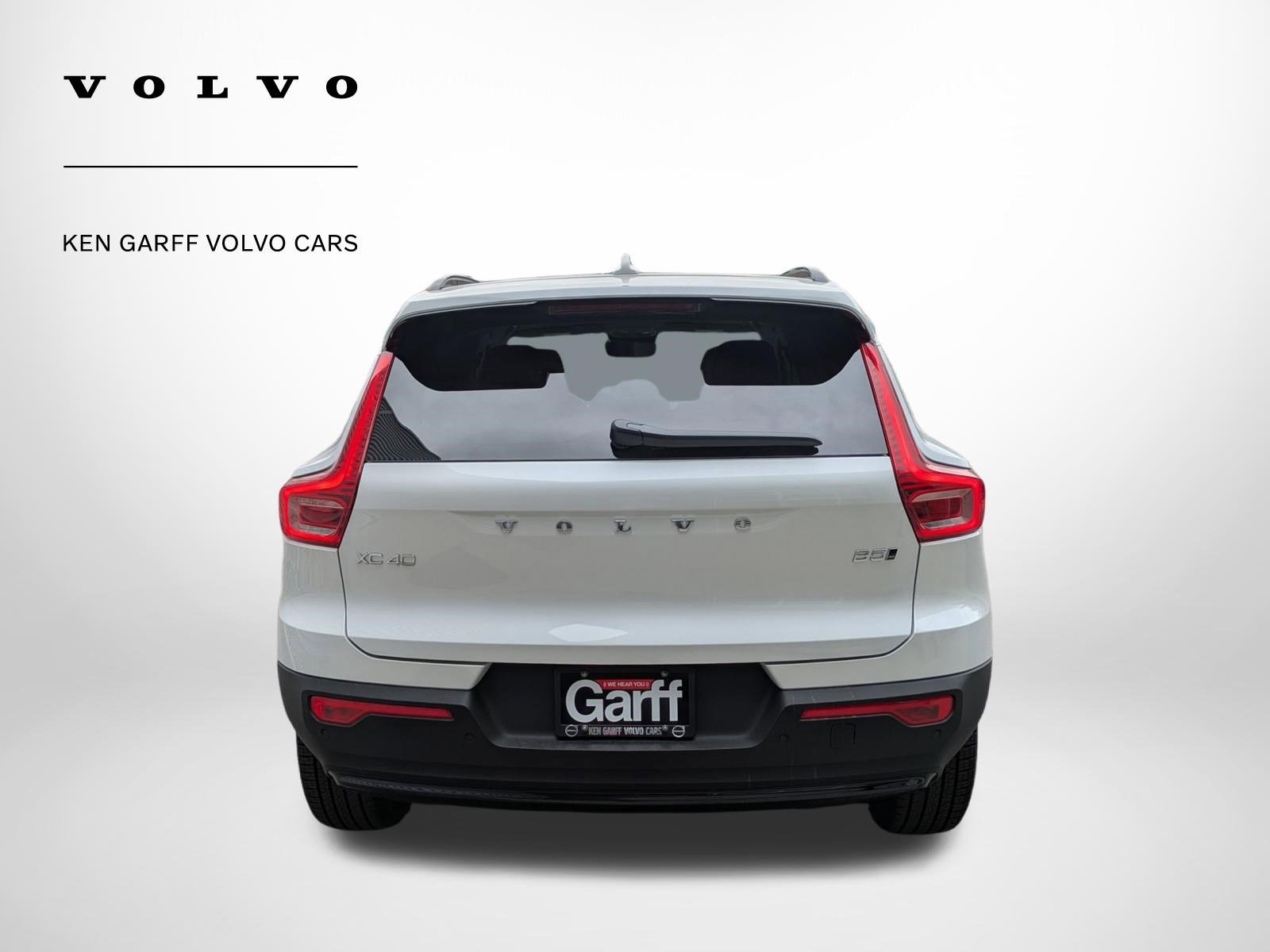 New 2026 Volvo XC40 B5 Ultra w/ Climate Package image 4