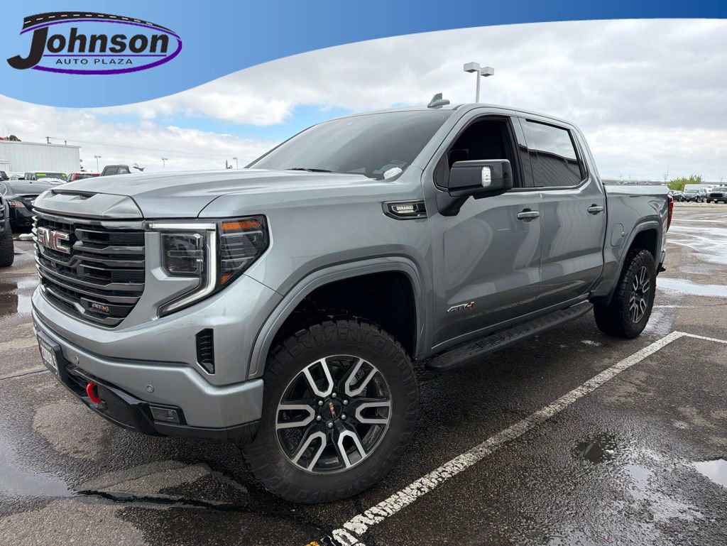 Used 2024 GMC Sierra 1500 AT4 w/ Technology Package AWD/4WD image 1