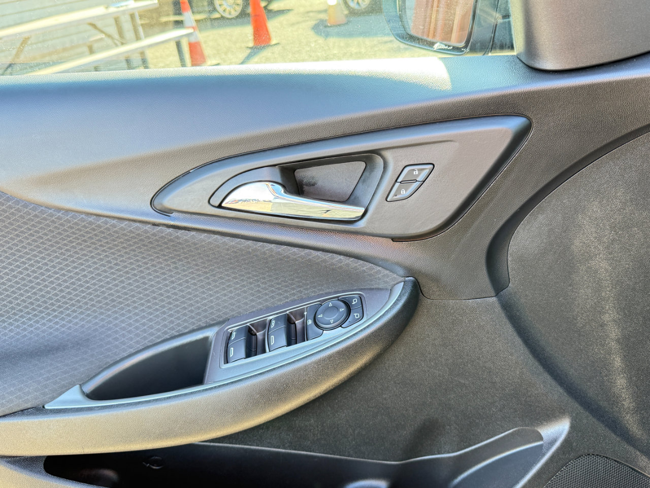 Used 2023 Chevrolet Malibu LT image 17