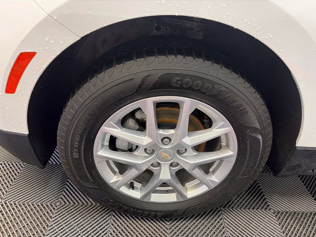 Used 2023 Chevrolet Equinox LT AWD/4WD image 29