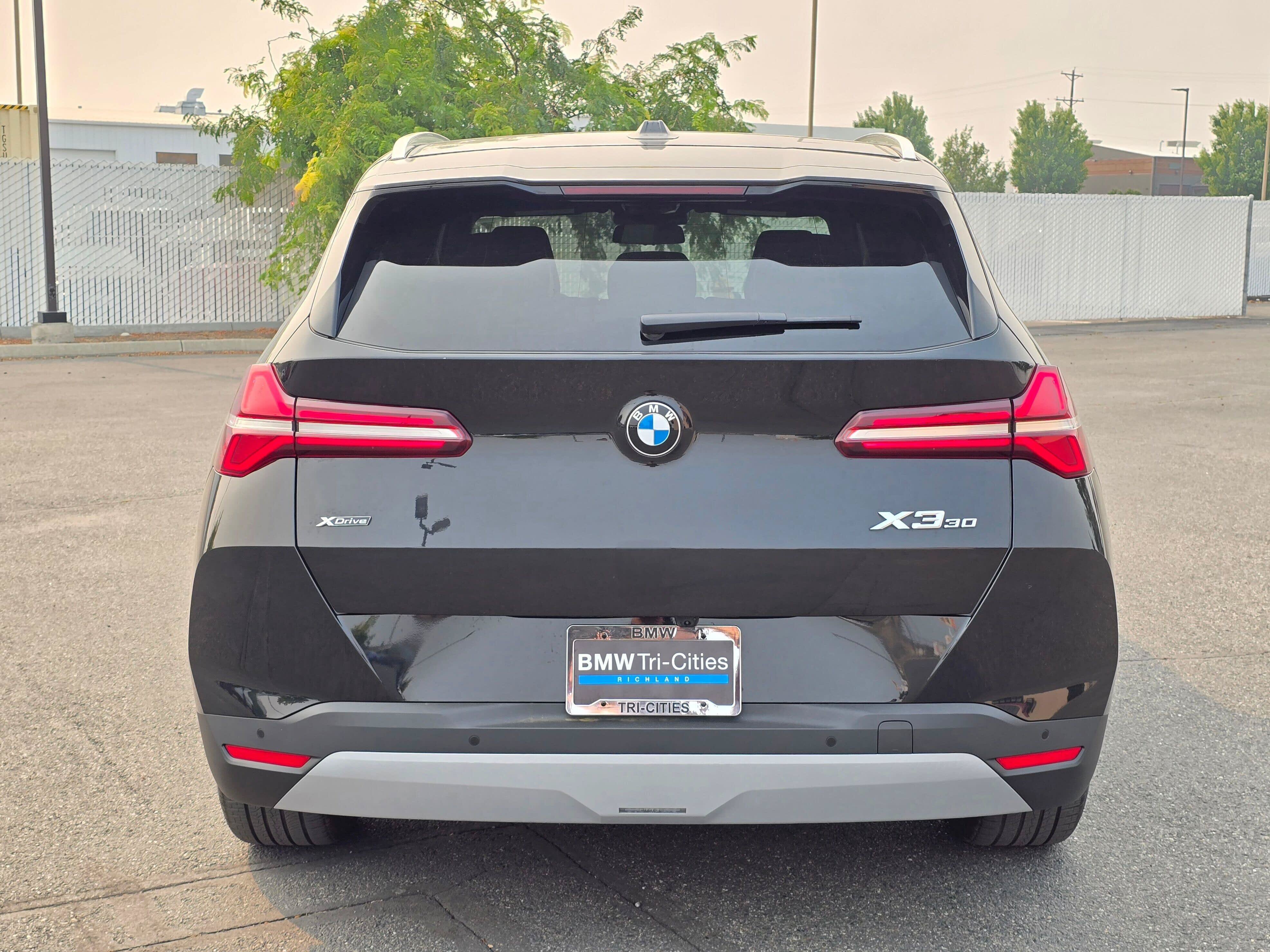 Used 2026 BMW X3 xDrive30i w/ Premium Package AWD/4WD image 5