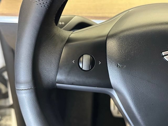 Used 2022 Tesla Model Y Performance AWD/4WD image 21