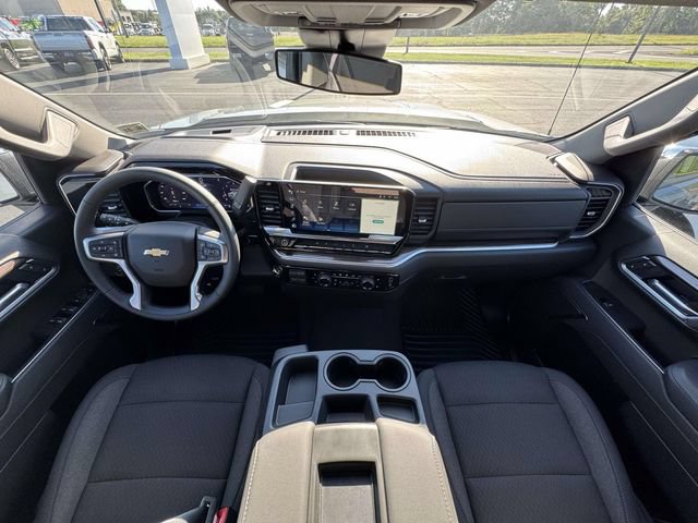 Used 2026 Chevrolet Silverado 1500 LT AWD/4WD image 33