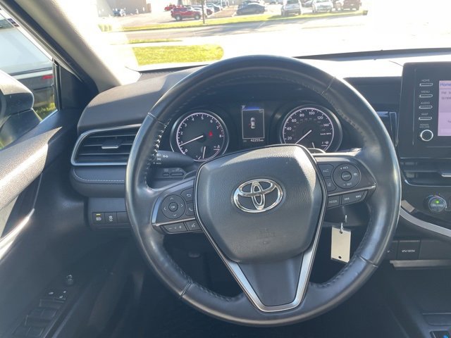 Used 2023 Toyota Camry SE image 21