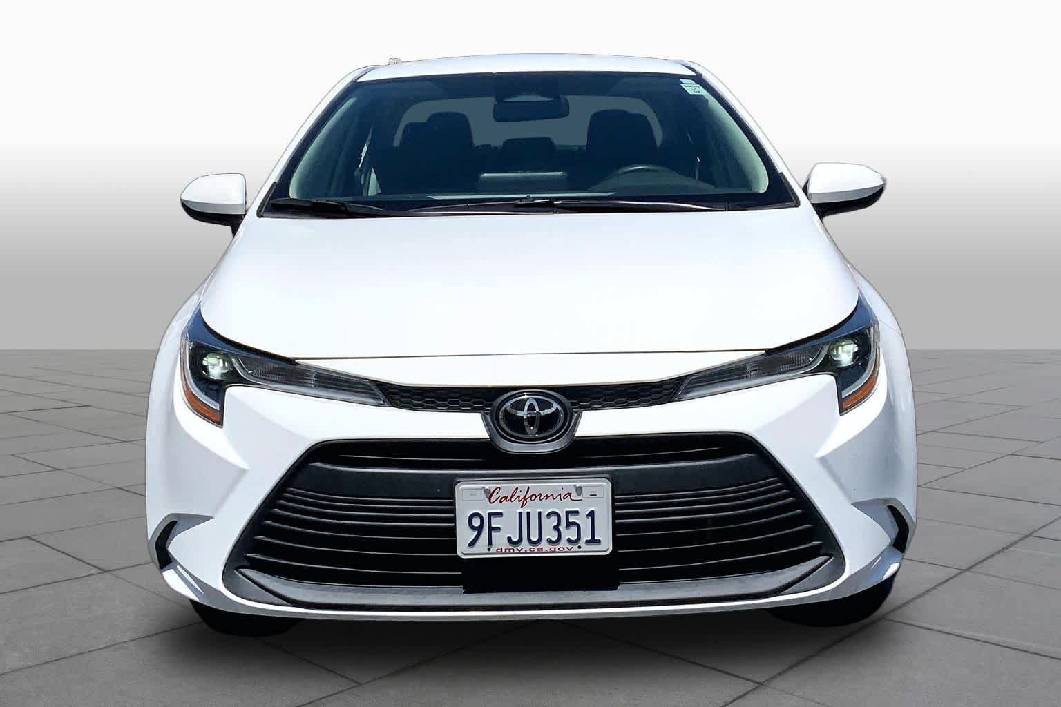 Certified 2023 Toyota Corolla LE FWD image 3