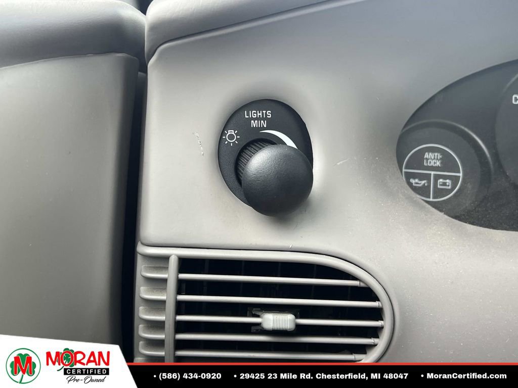Used 2004 Buick Century Custom FWD image 21
