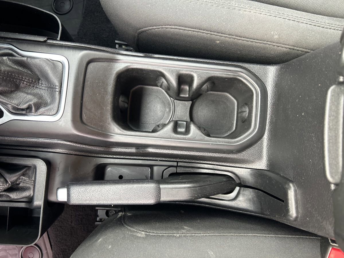 Used 2019 Jeep Wrangler Unlimited Sport S image 25