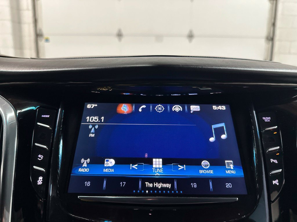 Used 2017 Cadillac Escalade ESV Platinum AWD/4WD image 33