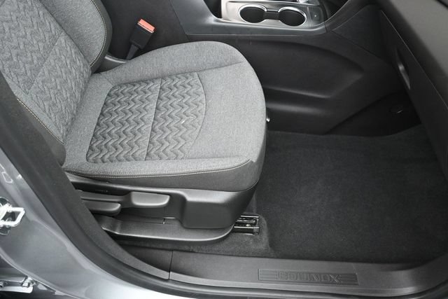 Used 2024 Chevrolet Equinox LT FWD image 32