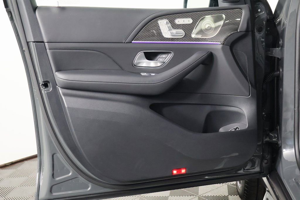 New 2026 Mercedes-Benz GLS 63 AMG 4MATIC image 8
