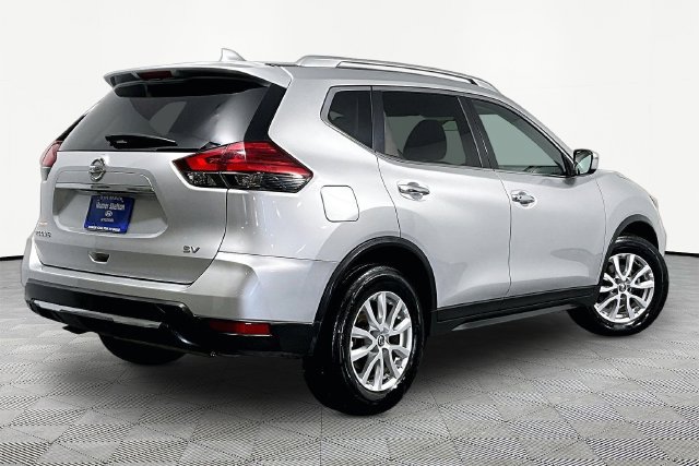 Used 2017 Nissan Rogue SV FWD image 13
