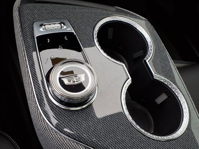 New 2026 Cadillac Optiq Luxury 1 image 10