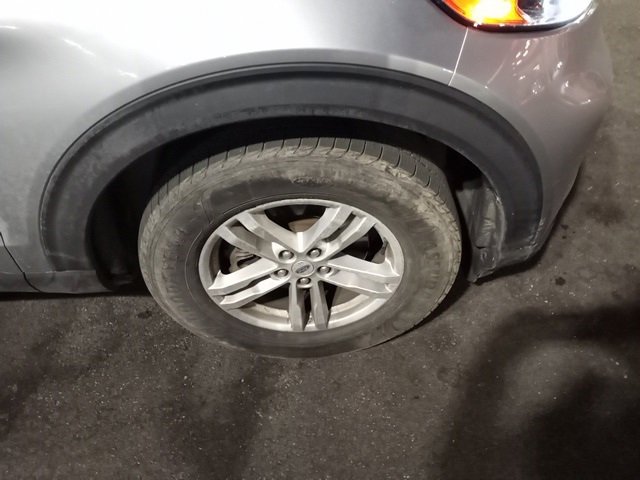 Used 2020 Ford Explorer XLT w/ Equipment Group 202A image 9