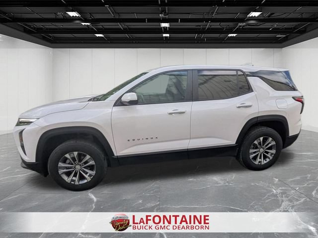 Used 2025 Chevrolet Equinox LT FWD image 2