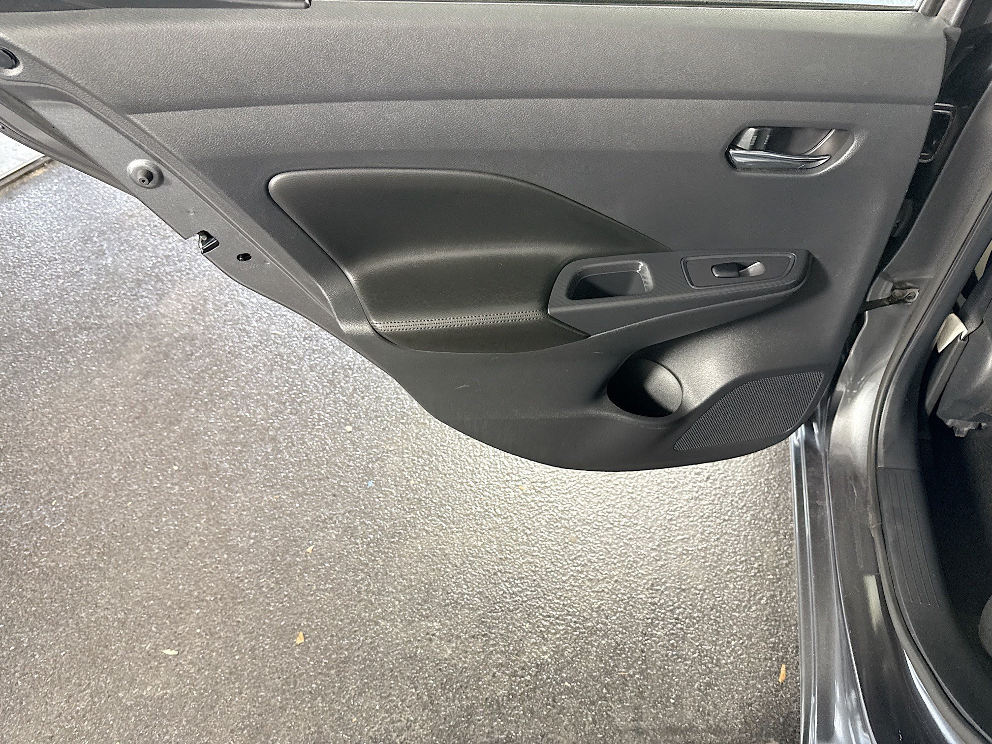 Used 2020 Nissan Versa SV FWD image 26