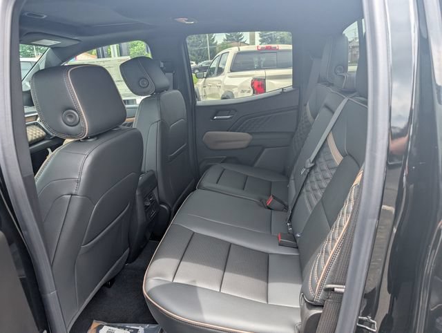 New 2026 GMC Canyon Denali w/ LPO, Denali Black Edition AWD/4WD image 10