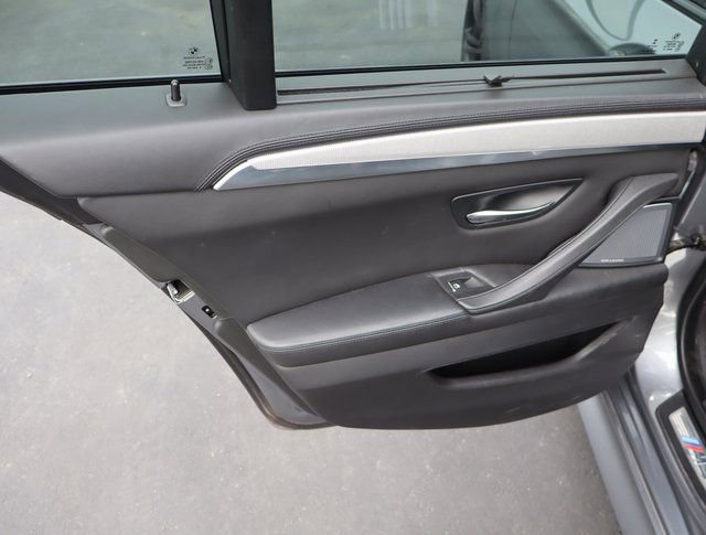 Used 2015 BMW M5 image 35