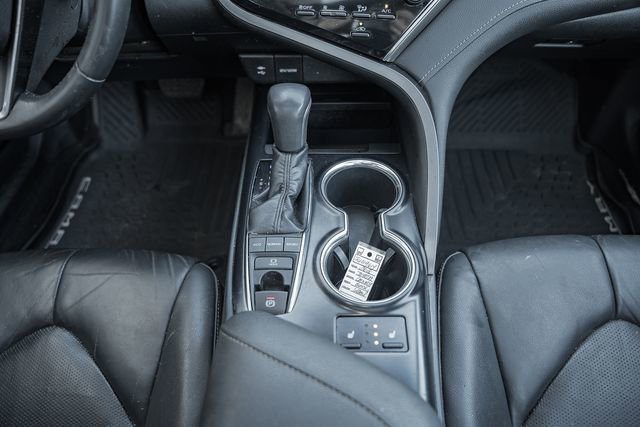 Used 2018 Toyota Camry XSE image 33