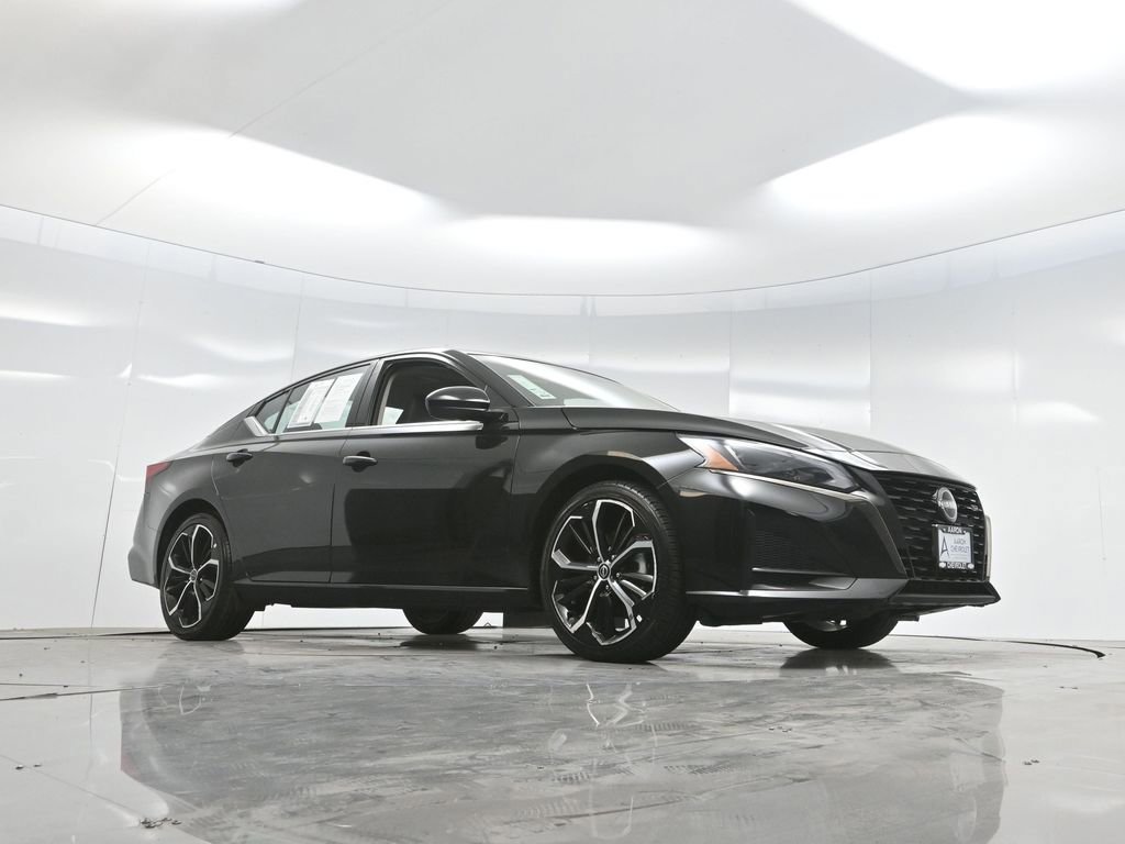 Used 2023 Nissan Altima 2.5 SR image 58