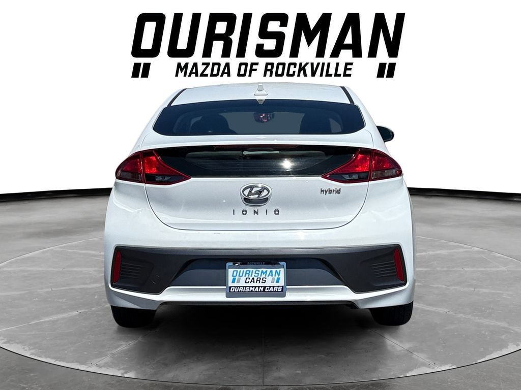 Used 2022 Hyundai Ioniq SE FWD image 5