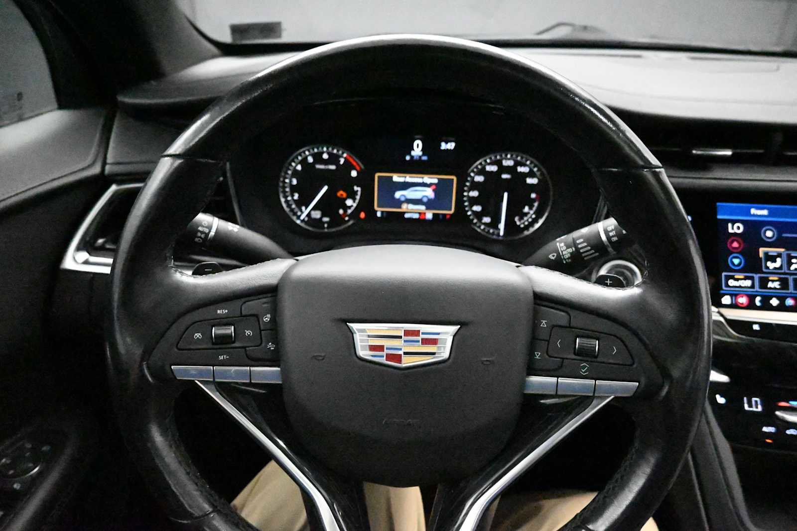 Used 2022 Cadillac XT6 Premium Luxury AWD/4WD image 12