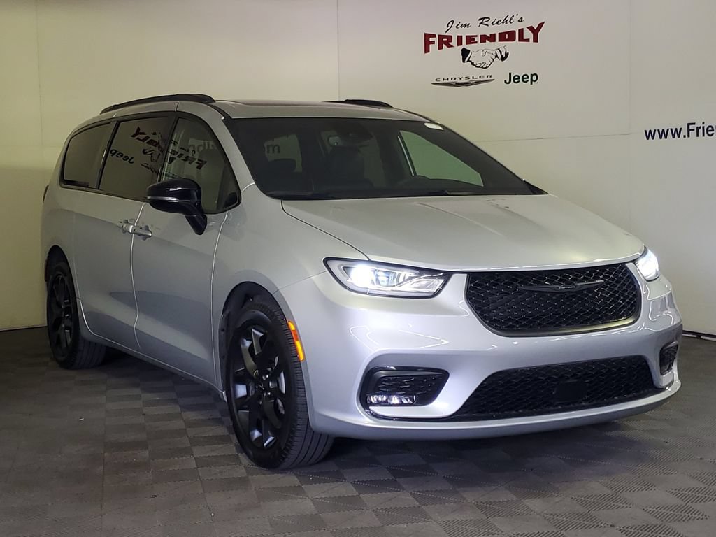 Used 2024 Chrysler Pacifica Limited w/ S Appearance Package AWD/4WD video 2