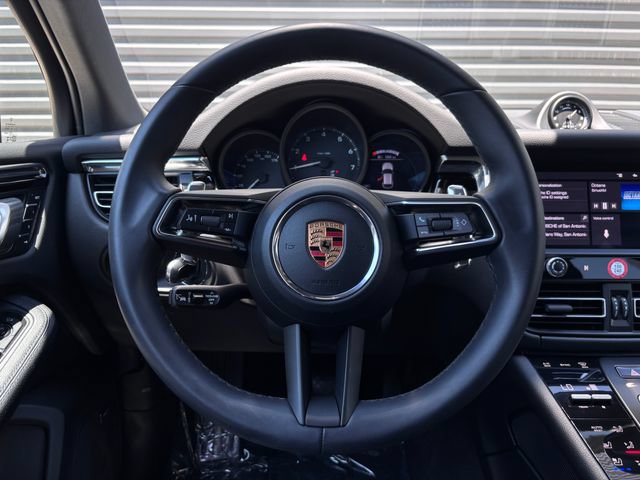 Certified 2026 Porsche Macan AWD/4WD image 14