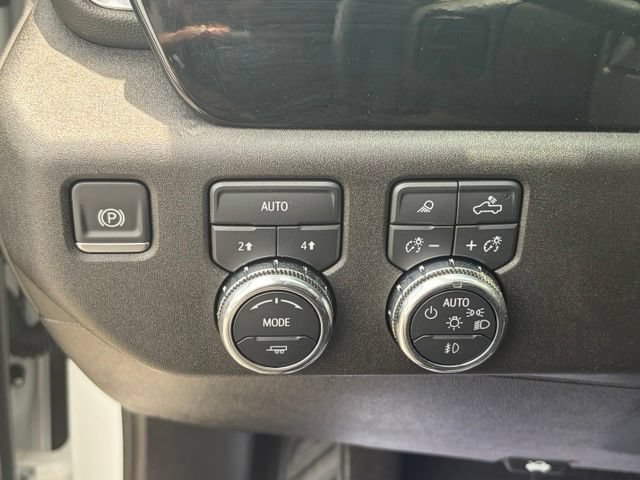 Used 2025 GMC Sierra 1500 SLT AWD/4WD image 27