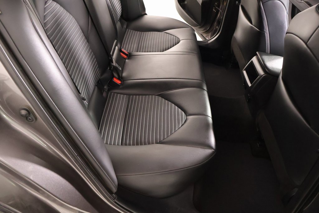 Used 2023 Toyota Camry SE image 13