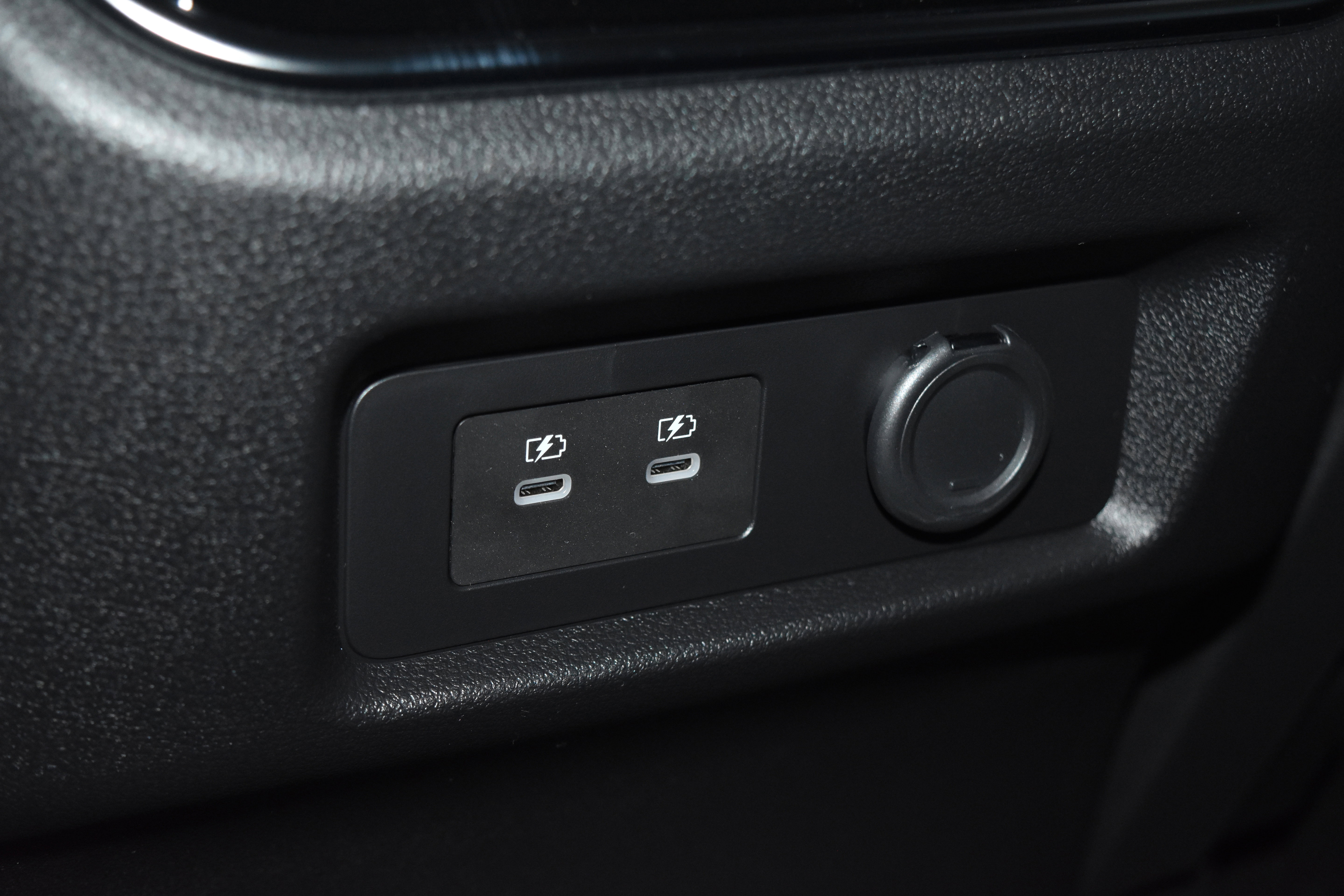 New 2025 Nissan Armada SV AWD/4WD image 17