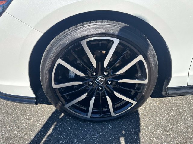 Used 2023 Honda Accord Touring image 11