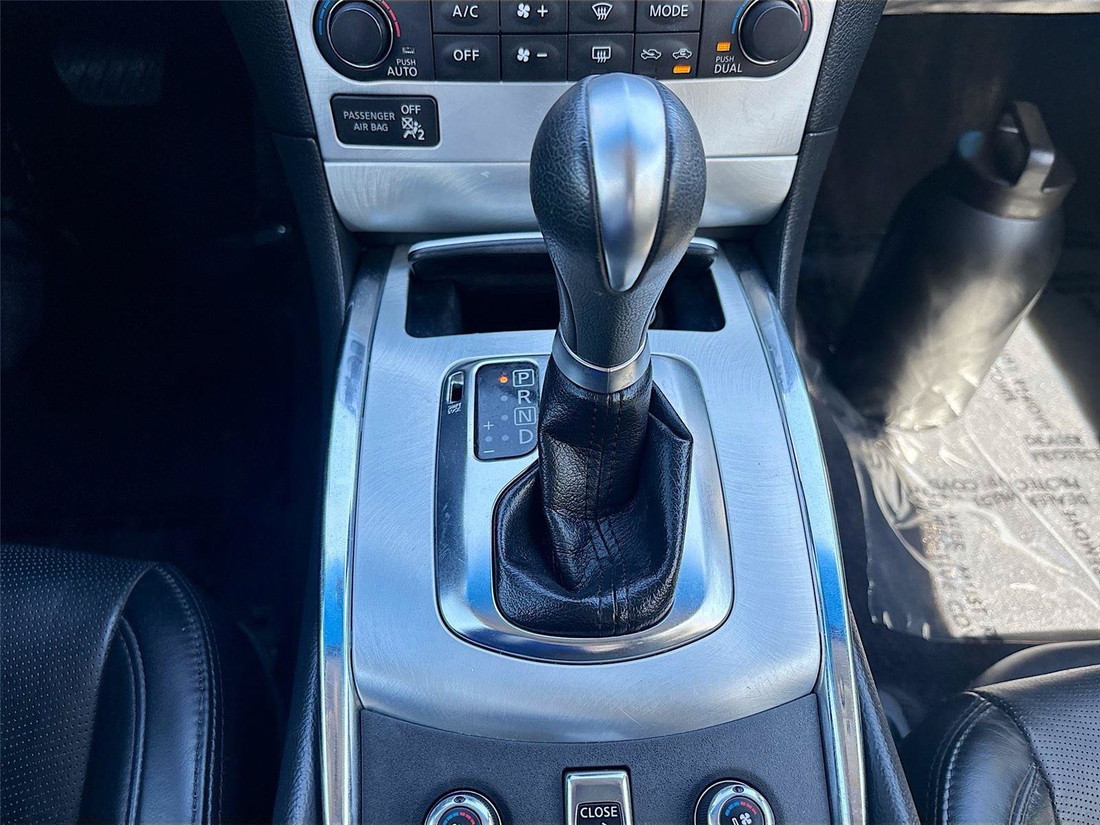 Used 2014 INFINITI Q60 Convertible w/ Premium Package RWD image 18