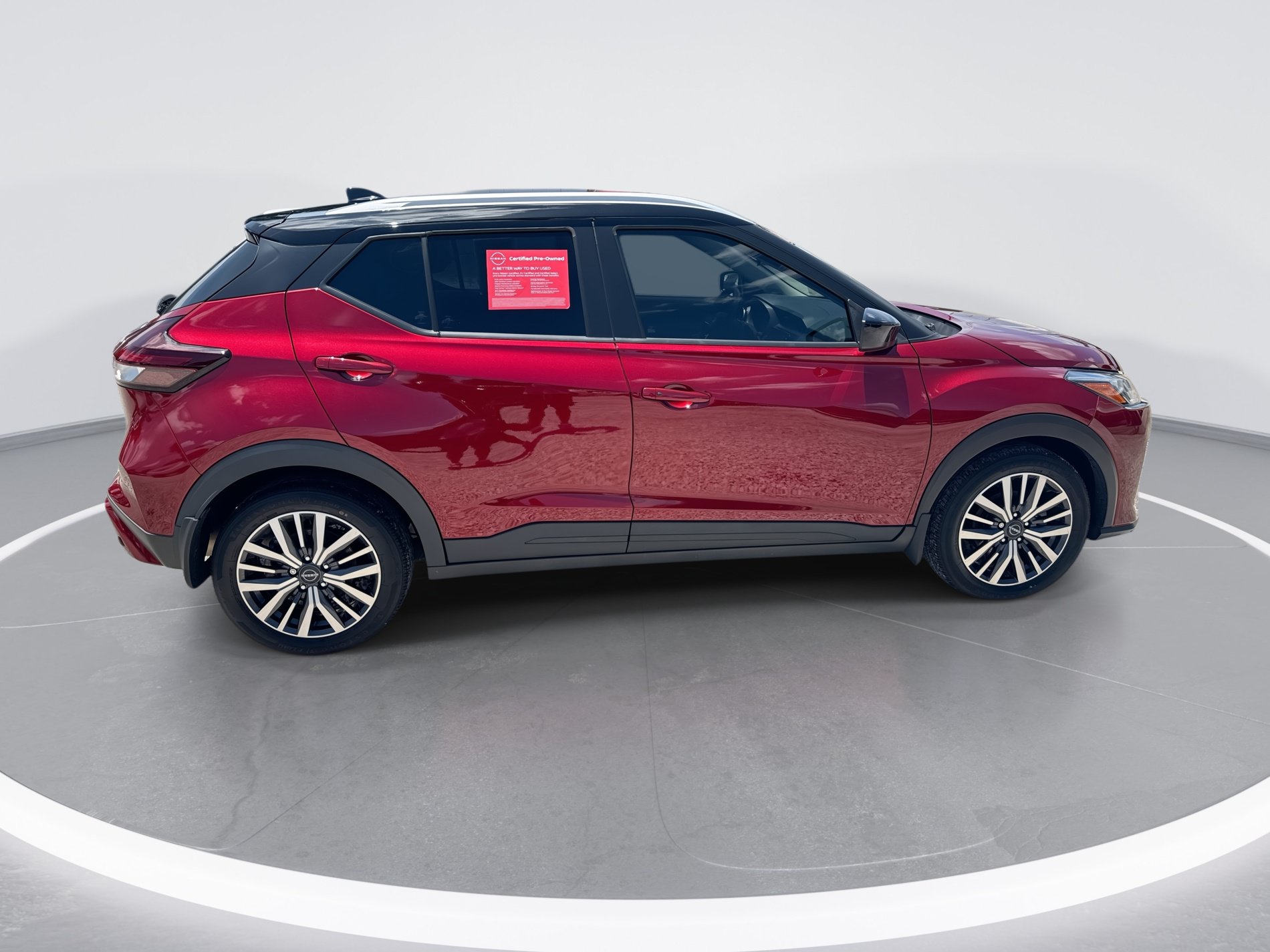 Used 2024 Nissan Kicks SV FWD image 3