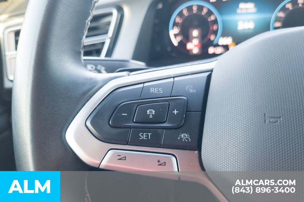 Used 2024 Volkswagen Atlas Cross Sport SE image 30