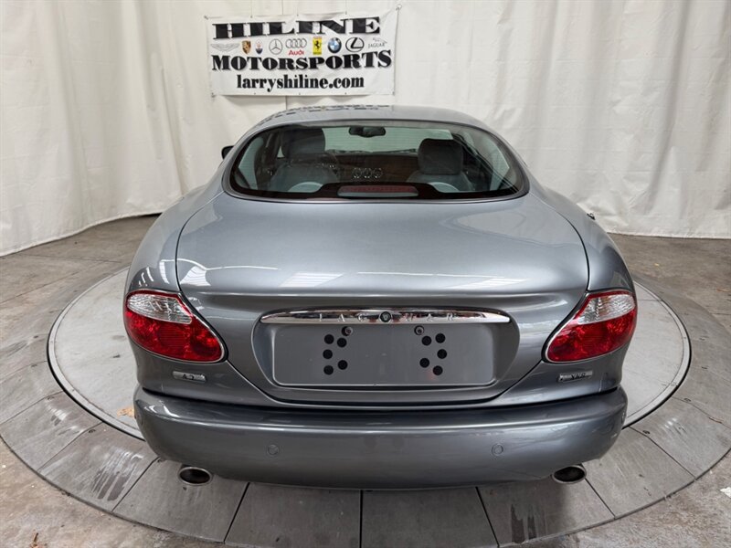 Used 2005 Jaguar XK8 Coupe RWD image 9