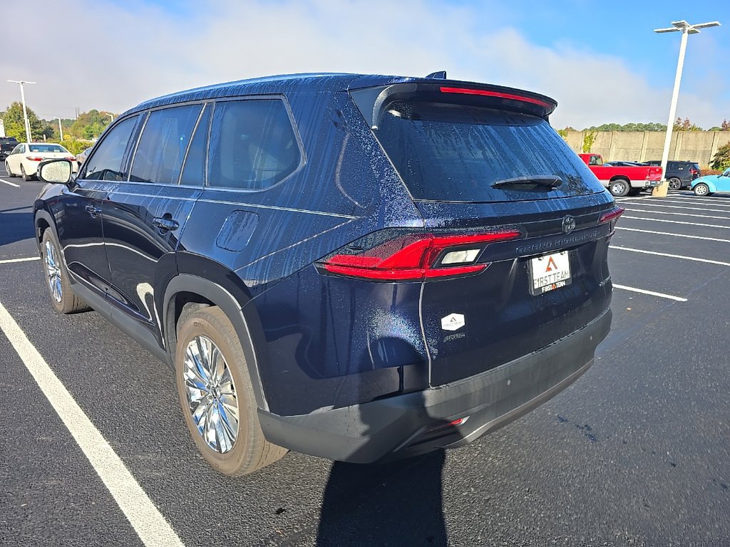 Used 2025 Toyota Grand Highlander AWD image 7