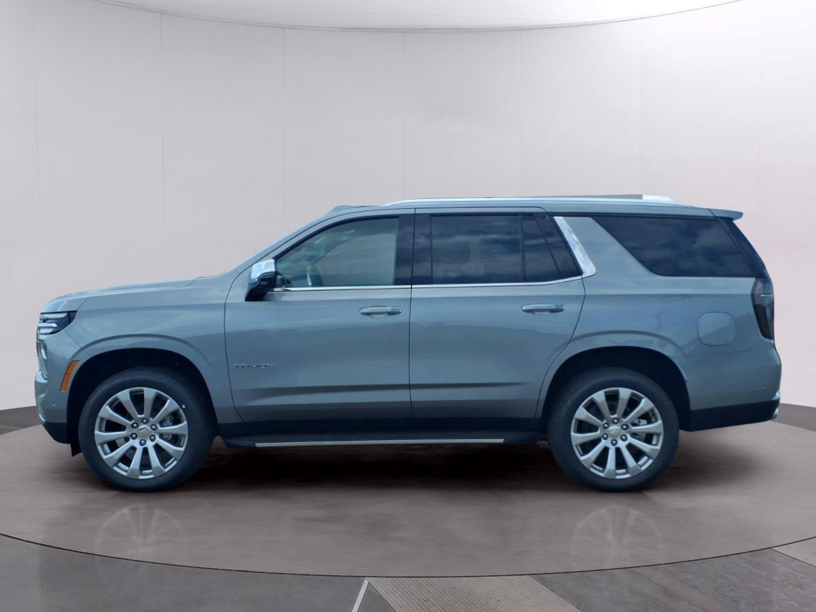 New 2026 Chevrolet Tahoe Premier AWD/4WD image 2