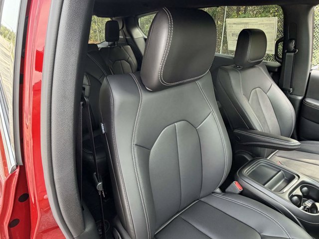 New 2027 Chrysler Pacifica LX FWD image 28