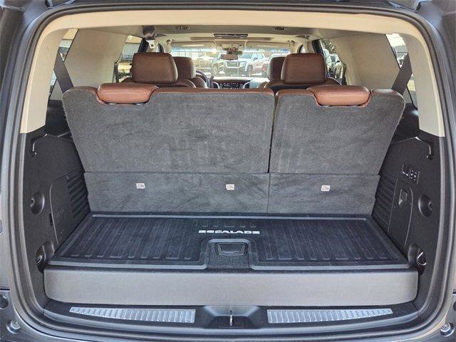 Used 2020 Cadillac Escalade Luxury image 14