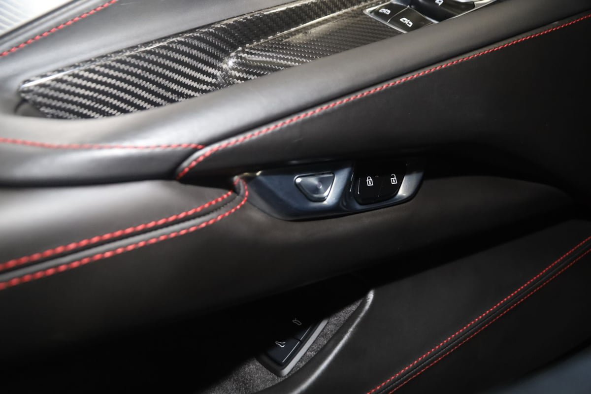 Used 2021 Chevrolet Corvette Stingray Premium Cpe w/ Z51 Performance Package RWD image 47