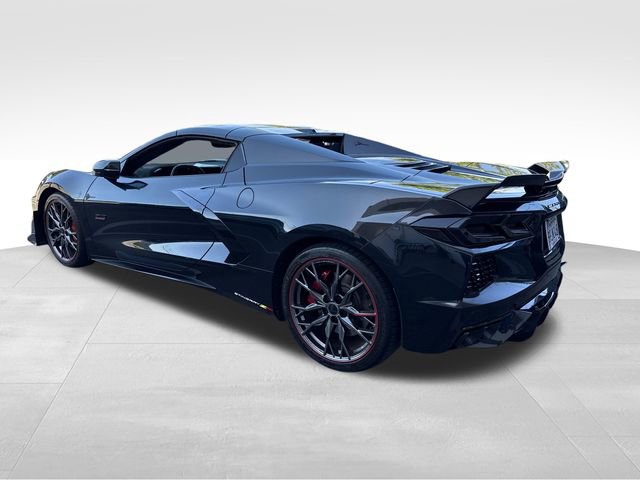 Used 2023 Chevrolet Corvette Stingray Premium Conv w/ Z51 Performance Package RWD image 3