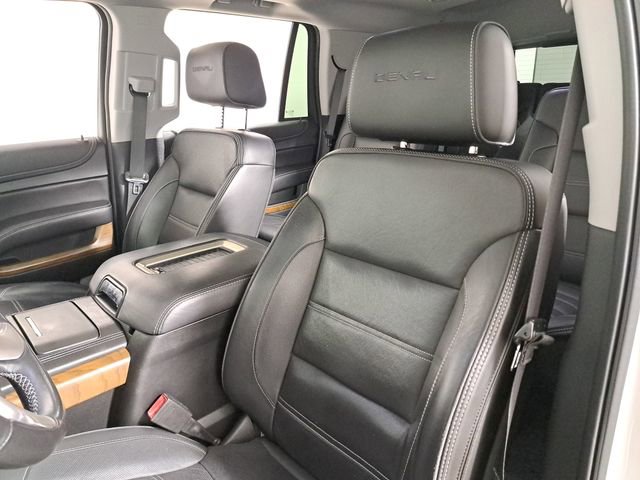 Used 2020 GMC Yukon Denali w/ Denali Premium Package image 21