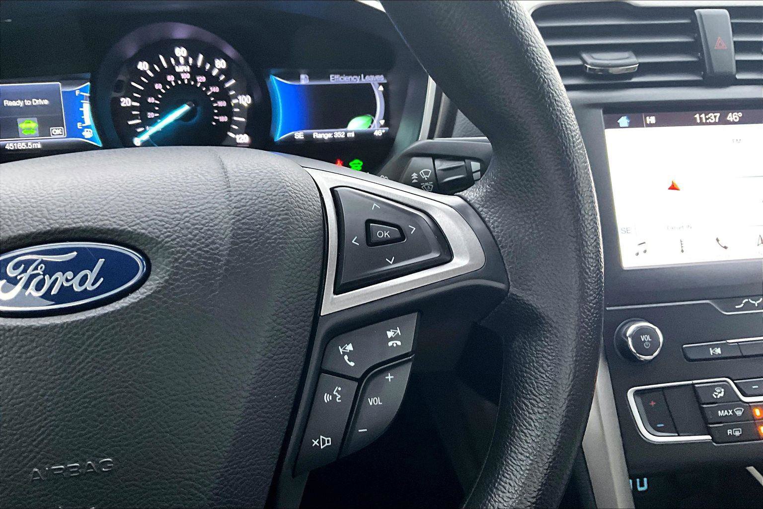 Used 2019 Ford Fusion SE image 20