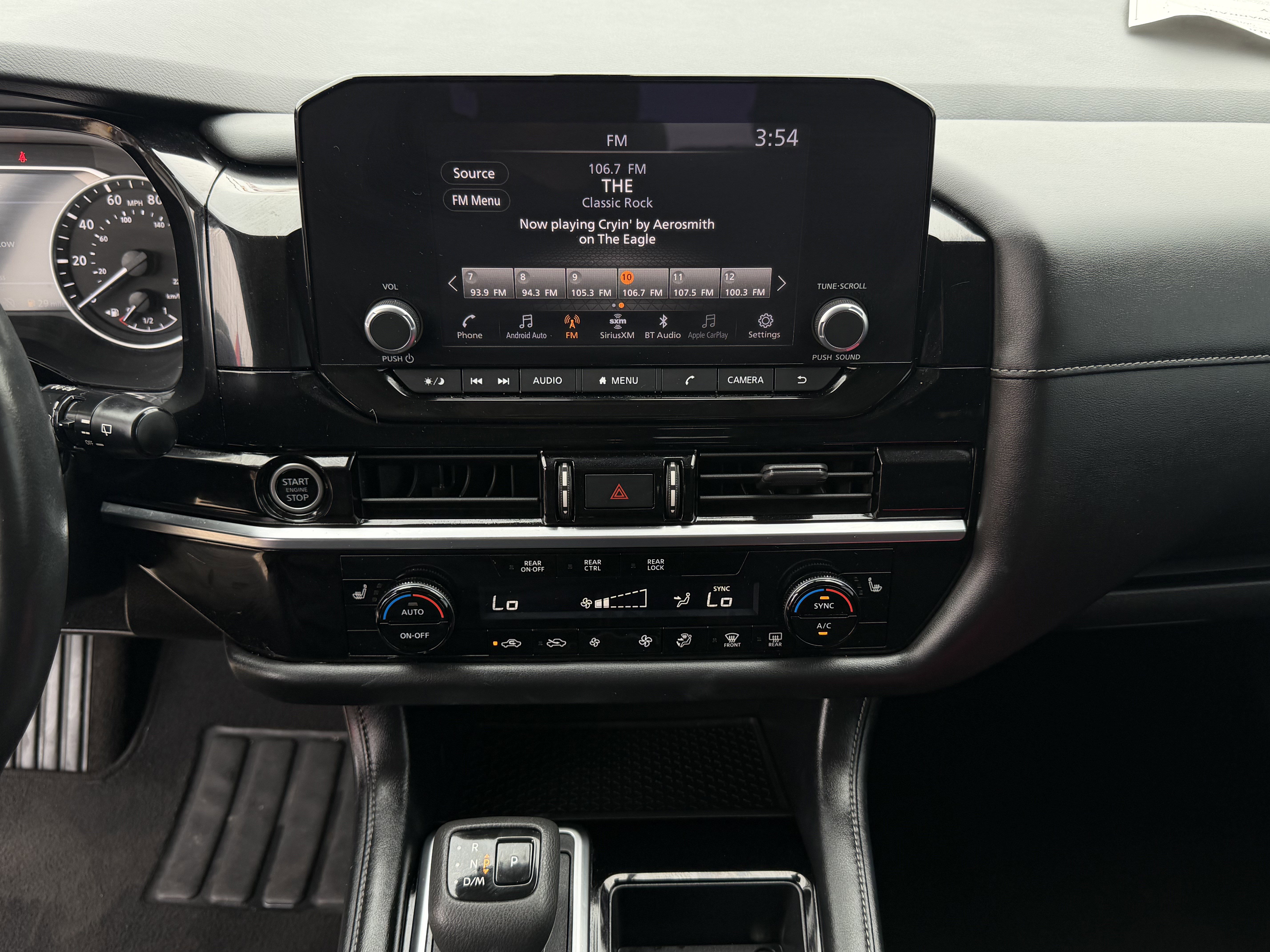 Used 2024 Nissan Pathfinder SV FWD image 18