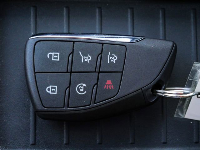 Used 2023 GMC Yukon Denali w/ Denali Reserve Package image 34